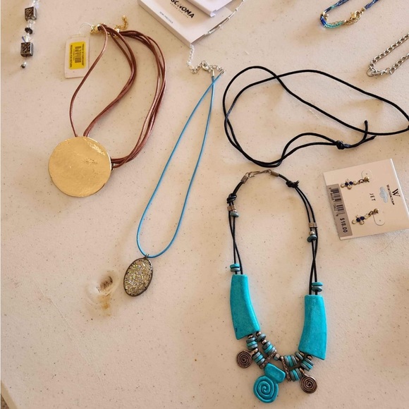 24pc Jewelry Bundle - Picture 4 of 8